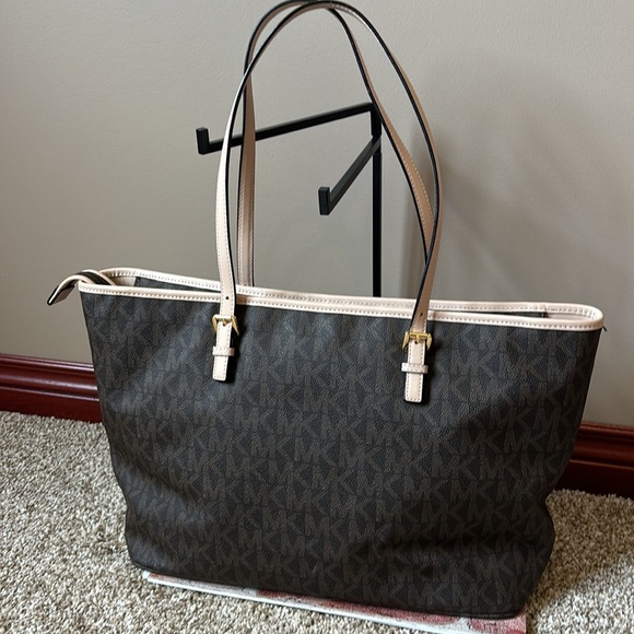 Michael Kors -Michael Kors Large Jet Set Travel Tote Large - Picture 3 of 9